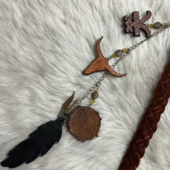 Fun and Unique Hand Crafted Leather and Feather Yellowstone Keychain with Charms - Picture 12 of 12